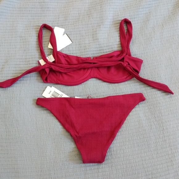 L*Space Bikini Camellia Camacho - Picture 6 of 8